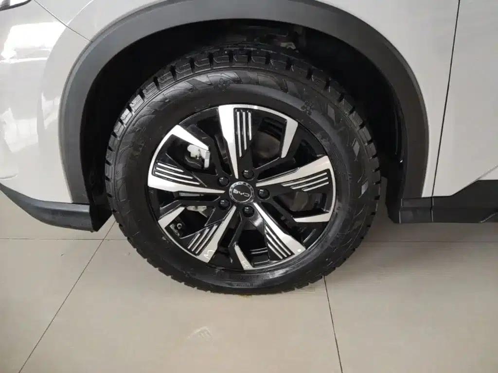 Hiace 05 DM-i 2025 DM-i 75KM Premium Edition — миниатюра 23