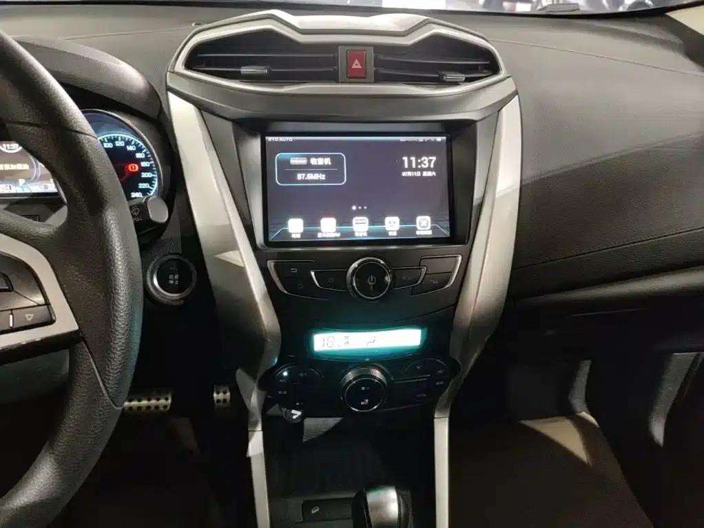 2017 Yuan 1.5L Automatic Cool Connected Edition — миниатюра 13