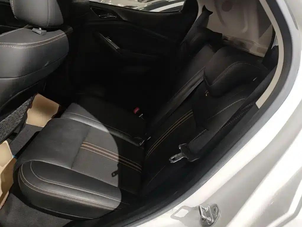 2017 Yuan 1.5L Automatic Cool Connected Edition — миниатюра 17