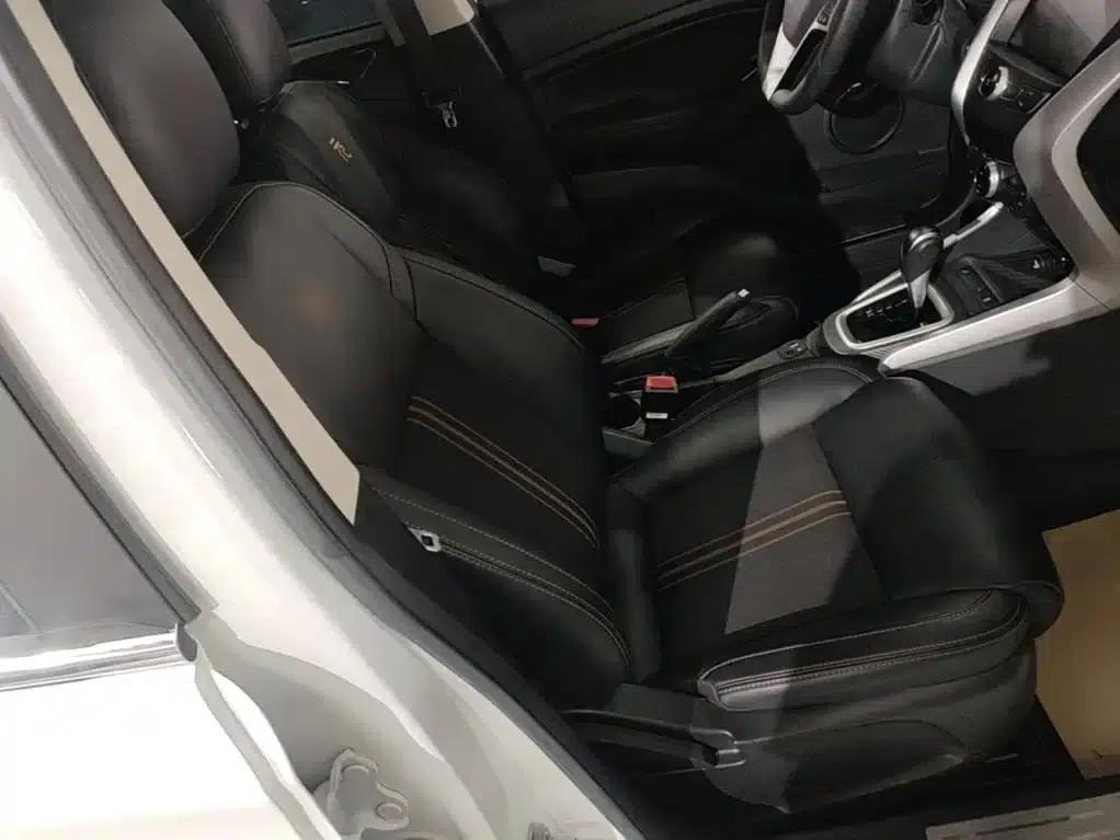 2017 Yuan 1.5L Automatic Cool Connected Edition — миниатюра 25