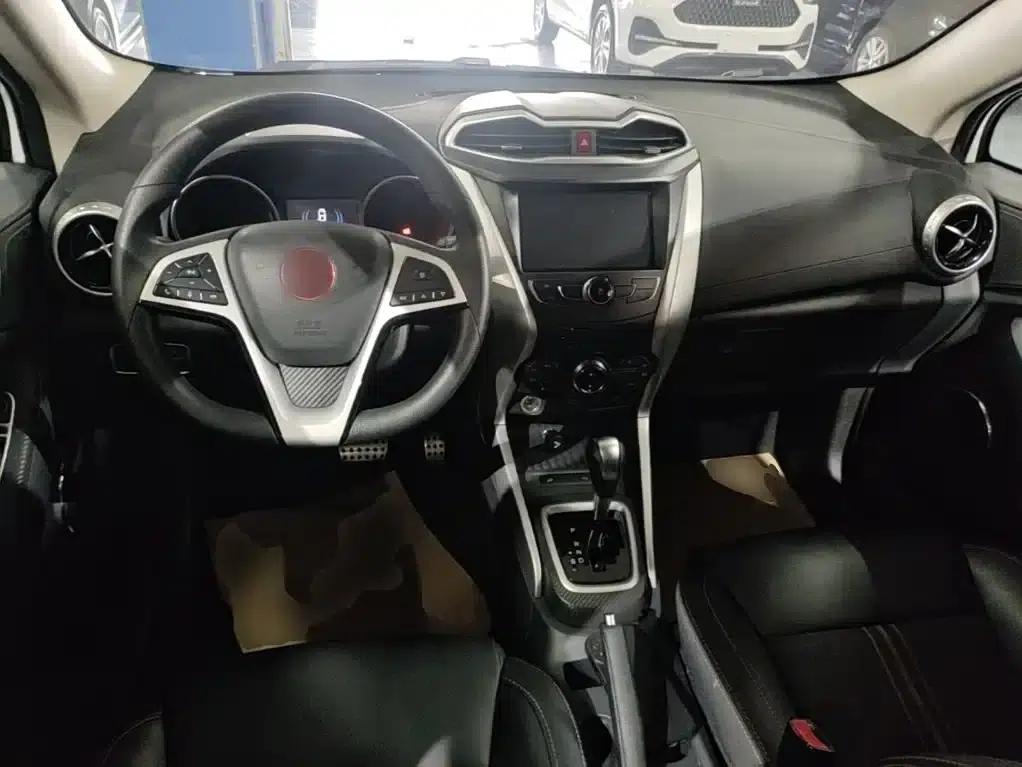 2017 Yuan 1.5L Automatic Cool Connected Edition — миниатюра 10