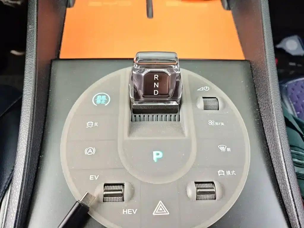 Seal 05 DM-i 2025 DM-i Intelligent Driving Edition 55KM Luxury Model — миниатюра 10