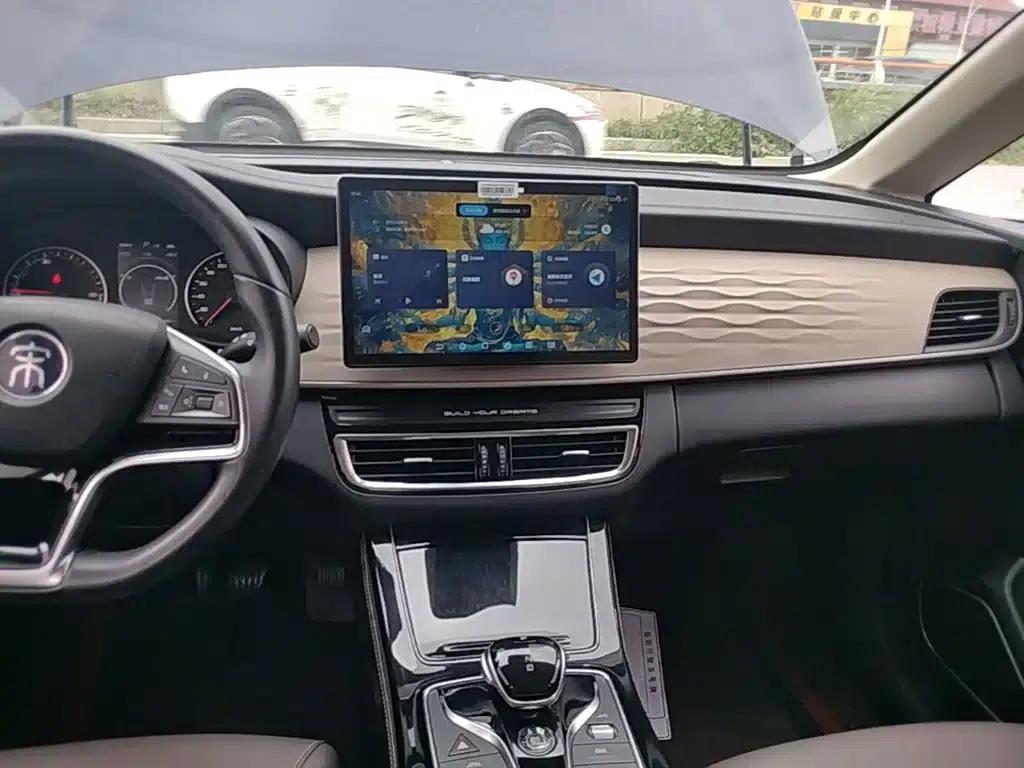 Song MAX New Energy 2022 DM-i 105KM Flagship Edition — миниатюра 13
