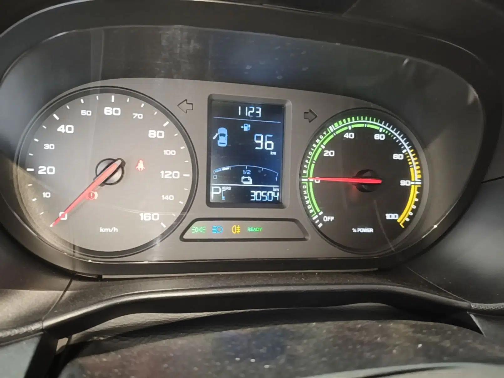 Roewe Clever 2022 311km QiQi BoBo Edition — миниатюра 14