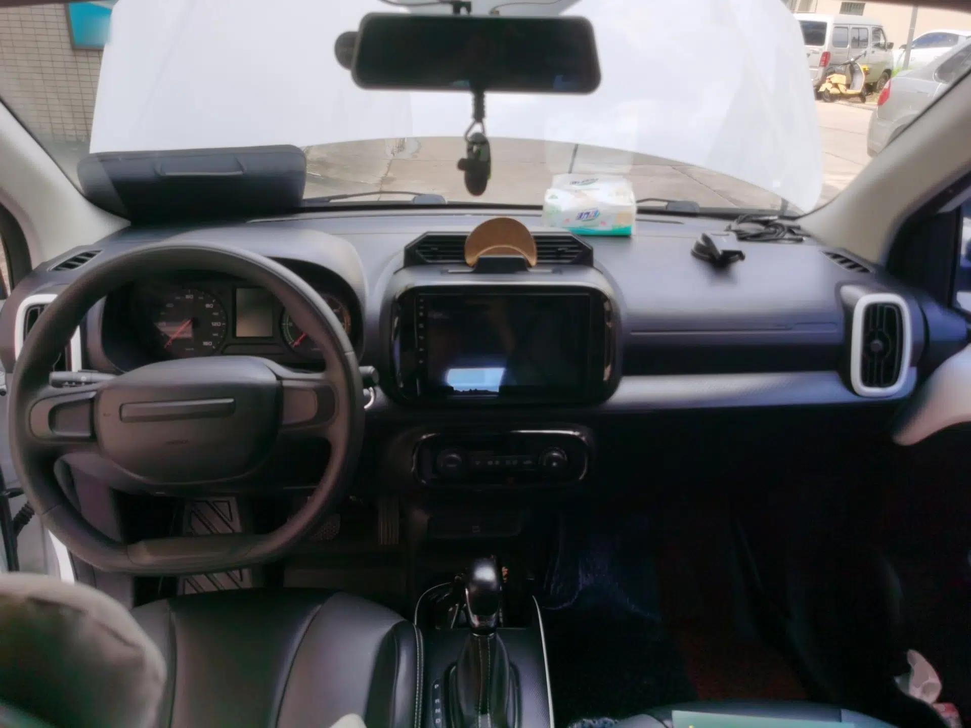 Roewe Clever 2022 311km QiQi BoBo Edition — миниатюра 9