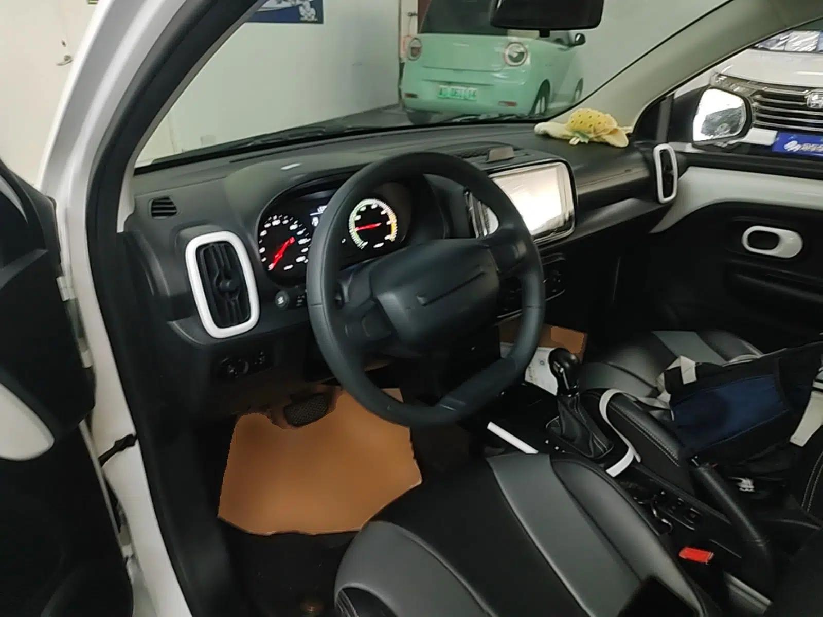 Roewe Clever 2022 311km QiQi BoBo Edition — миниатюра 12