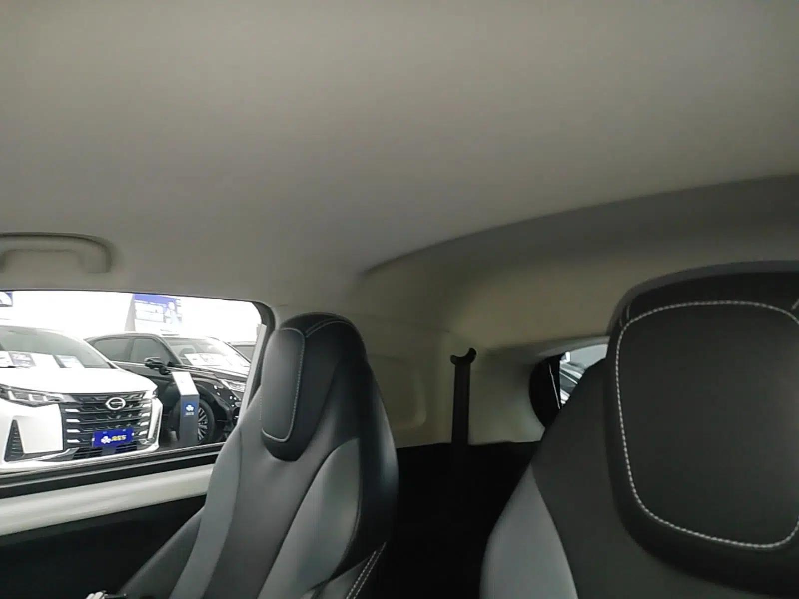 Roewe Clever 2022 311km QiQi BoBo Edition — миниатюра 21