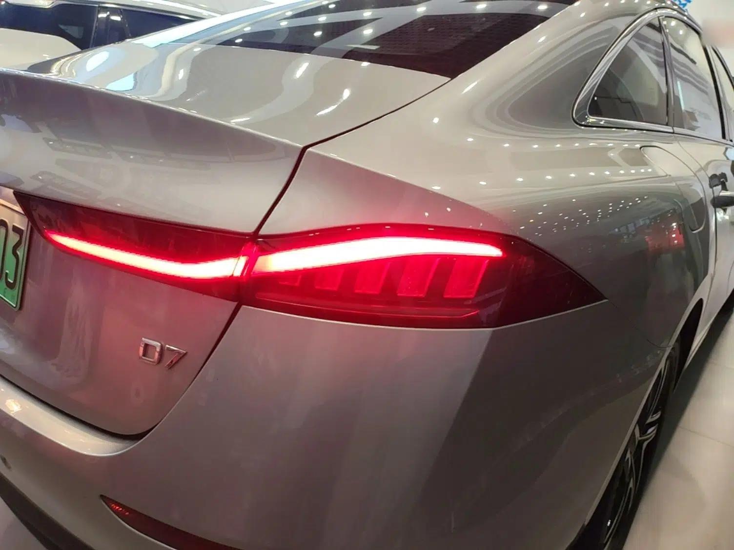 Roewe D7 2023 DMH 125km Flagship Edition — миниатюра 9