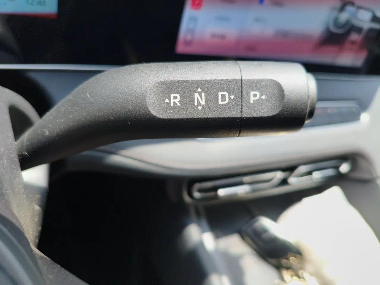 Roewe D7 2025 DMH 125km World Champion Edition — миниатюра 14