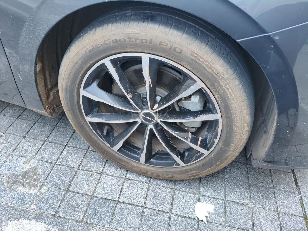 Roewe D7 2025 DMH 125km World Champion Edition — миниатюра 8