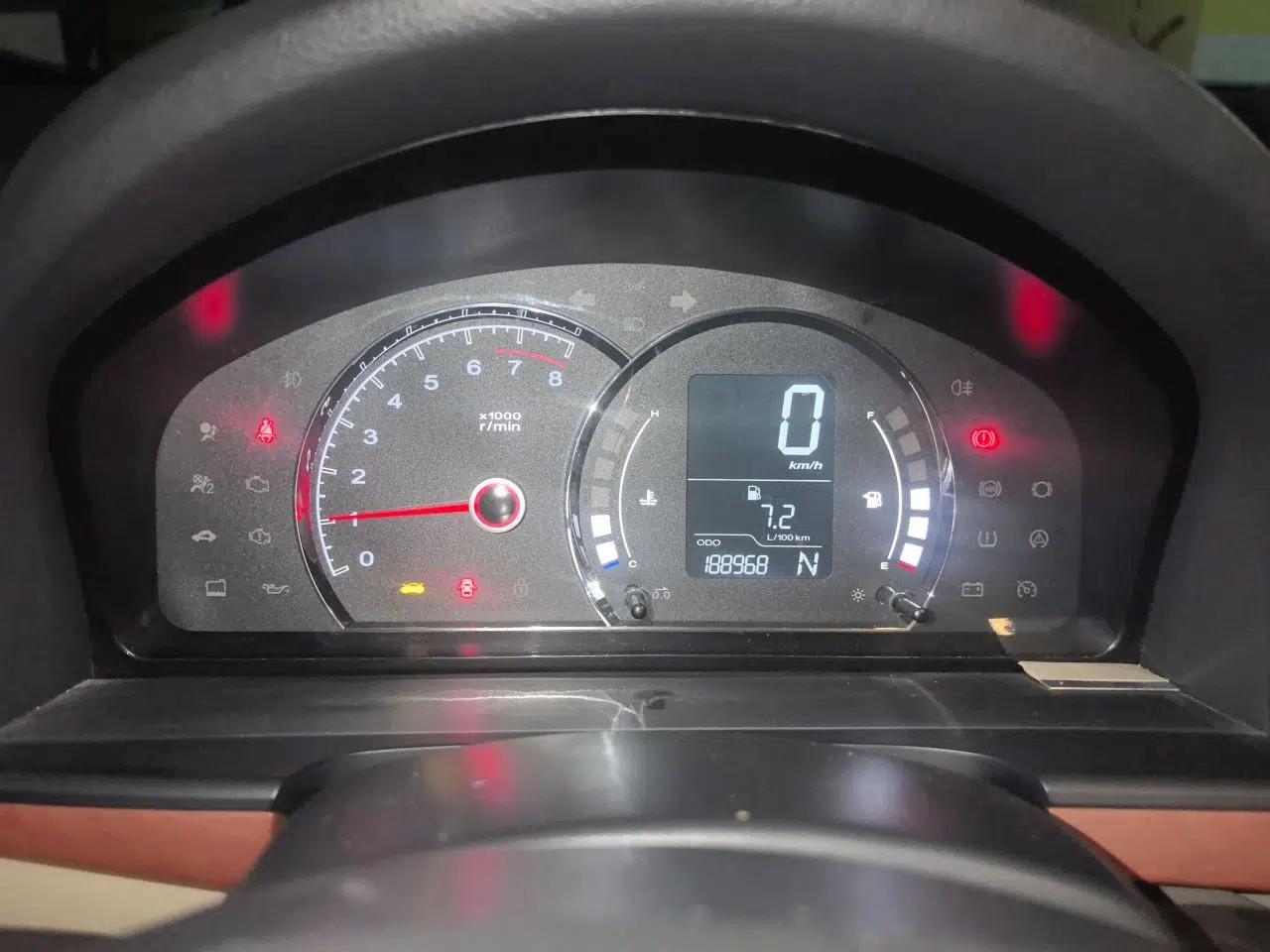 Roewe 350 2013 350C 1.5L Automatic Xunyue Edition — миниатюра 11