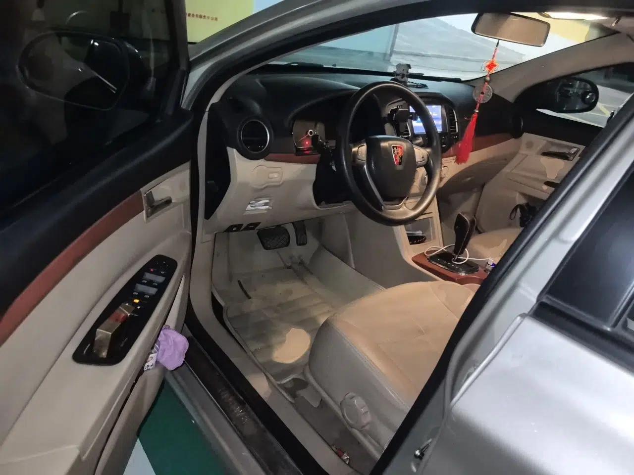 Roewe 350 2013 350C 1.5L Automatic Xunyue Edition — миниатюра 16