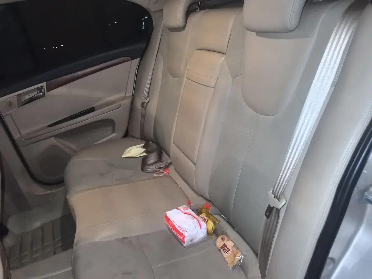 Roewe 350 2013 350C 1.5L Automatic Xunyue Edition — миниатюра 17