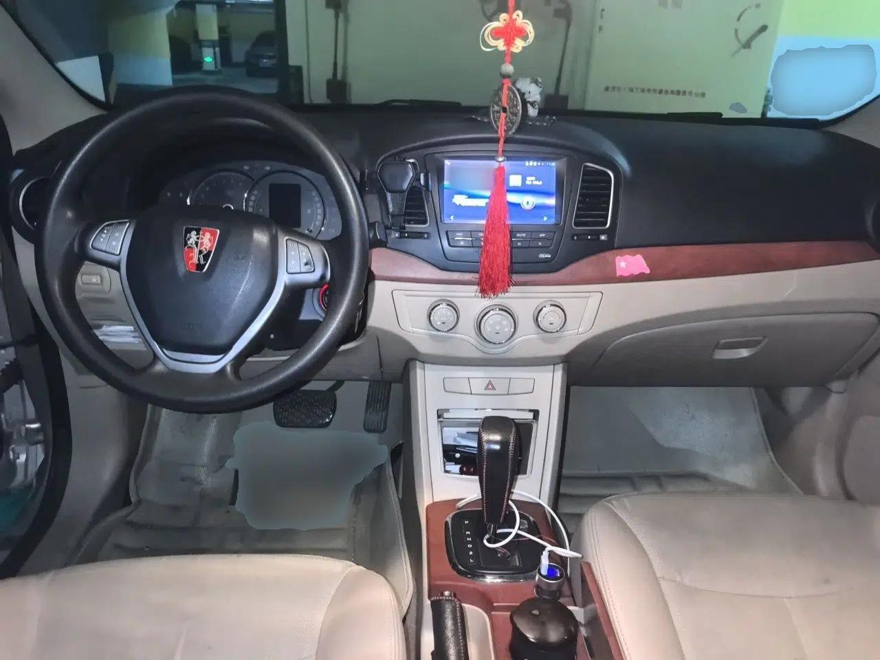 Roewe 350 2013 350C 1.5L Automatic Xunyue Edition — миниатюра 9