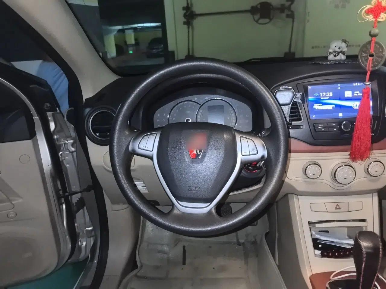 Roewe 350 2013 350C 1.5L Automatic Xunyue Edition — миниатюра 10
