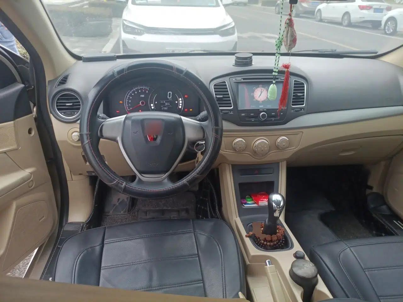 Roewe 350 2014 1.5L Manual Xunchi Edition — миниатюра 9