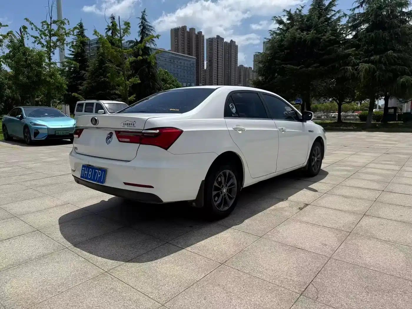 Qin 2019 1.5L Automatic Premium Edition — миниатюра 7