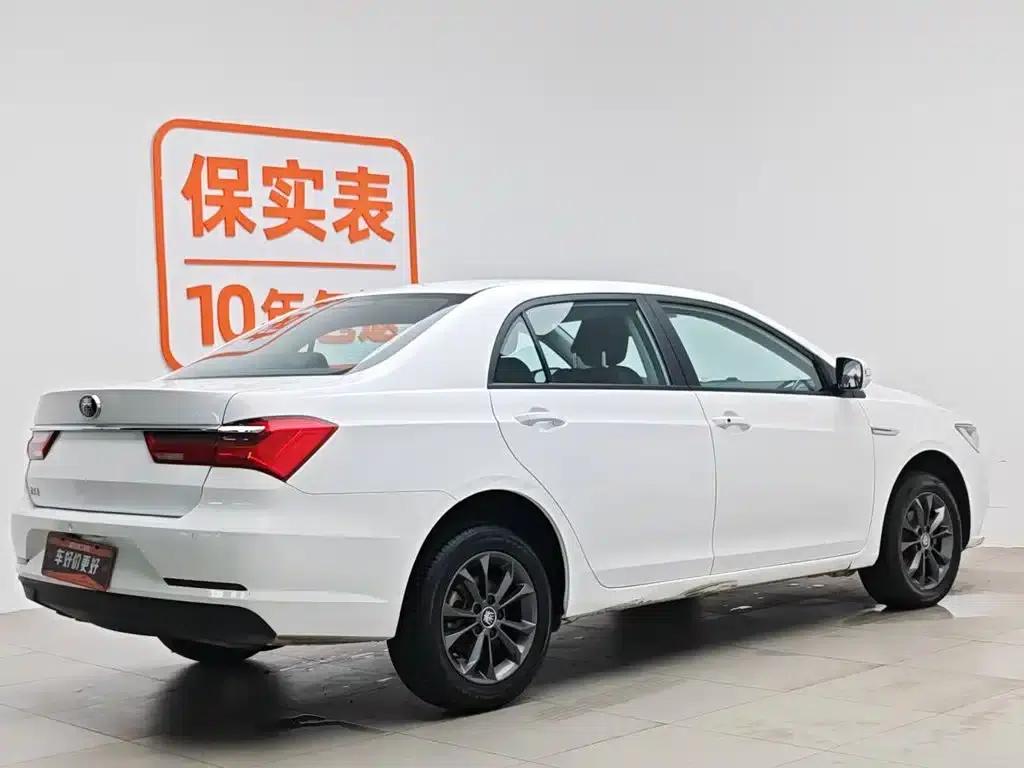 Qin 2019 1.5L Automatic Deluxe Edition — миниатюра 2