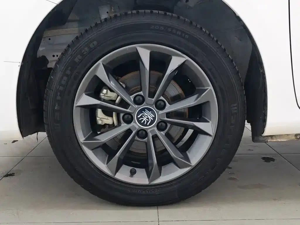 Qin 2019 1.5L Automatic Deluxe Edition — миниатюра 17
