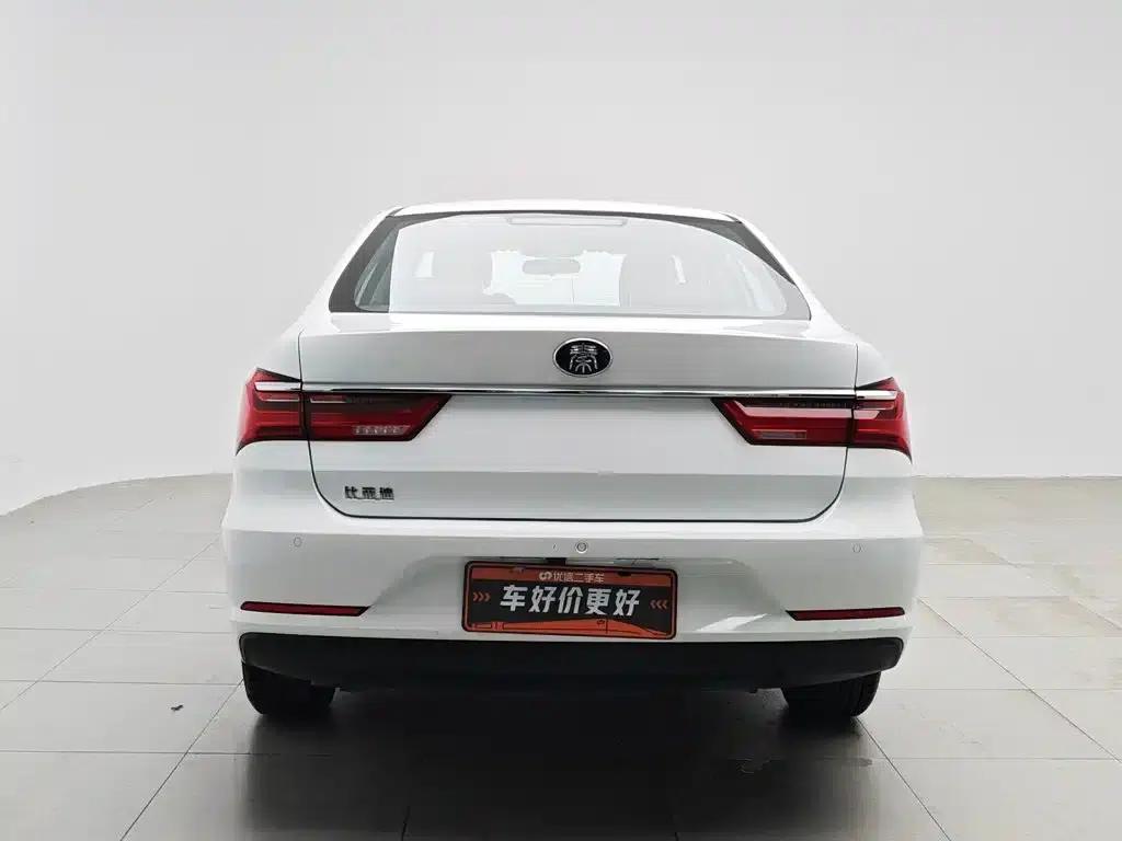 Qin 2019 1.5L Automatic Deluxe Edition — миниатюра 4