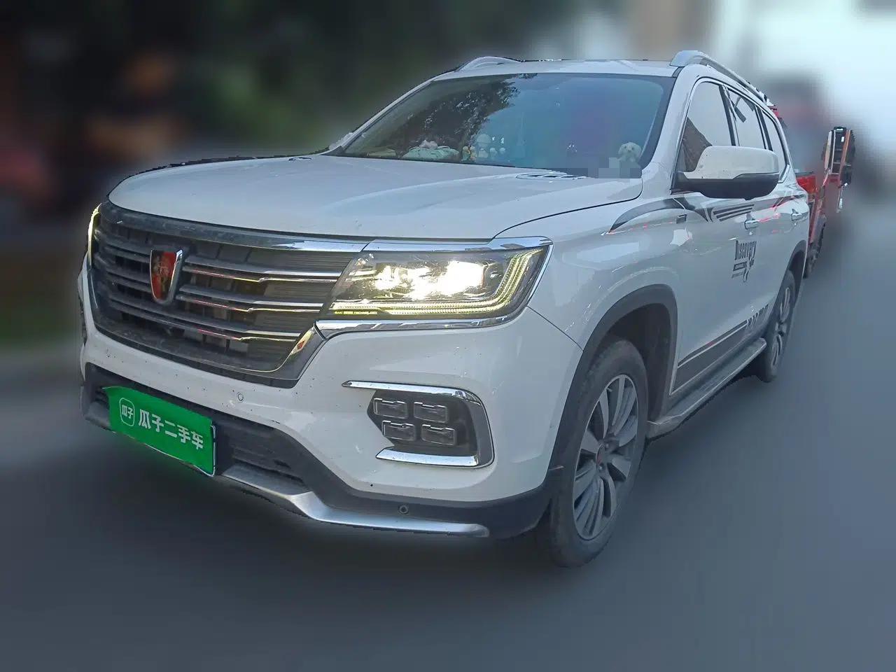 Roewe RX8 2018 30T Smart Connectivity Two-Wheel Drive Flagship Edition — миниатюра 1