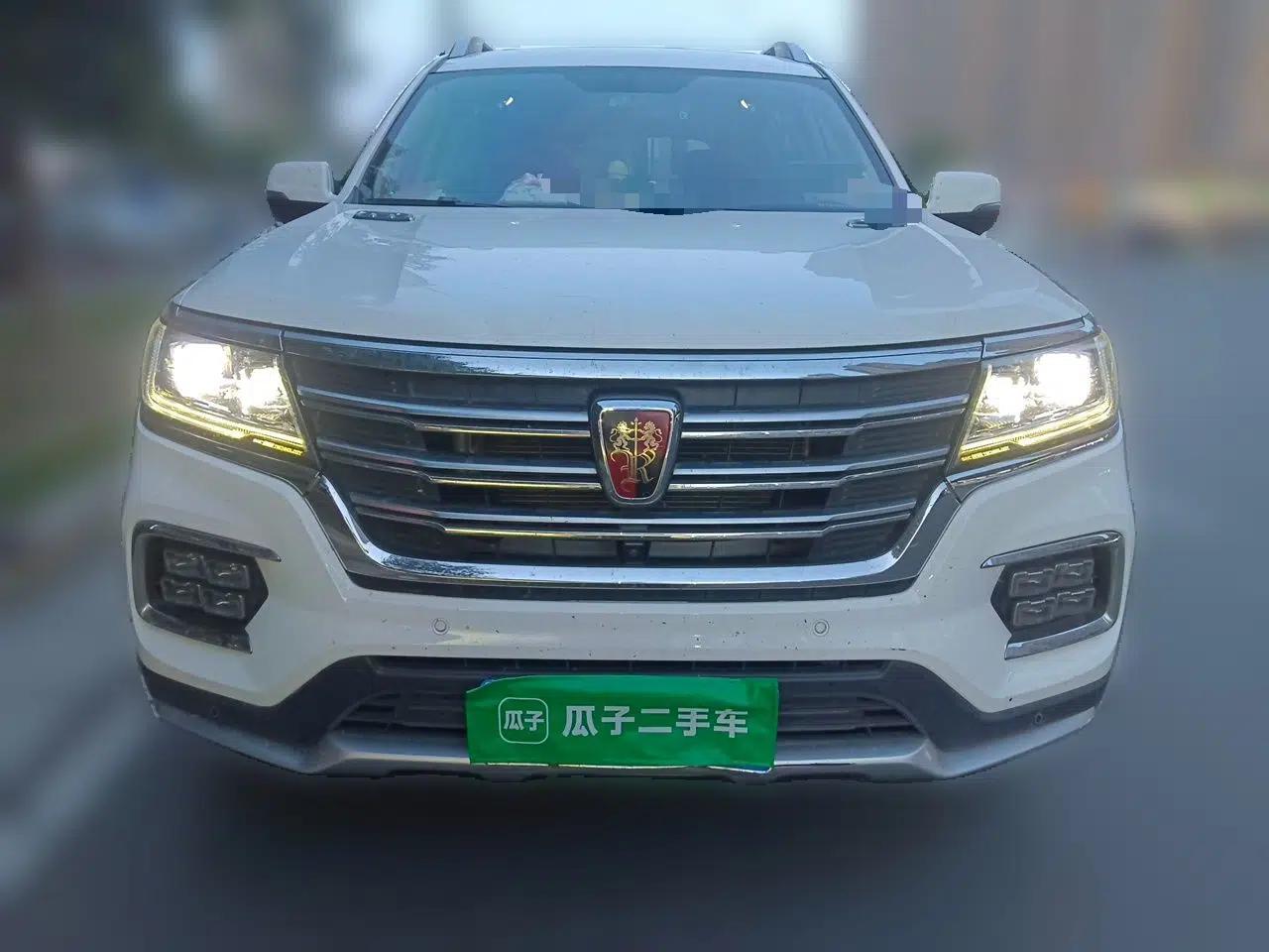 Roewe RX8 2018 30T Smart Connectivity Two-Wheel Drive Flagship Edition — миниатюра 2