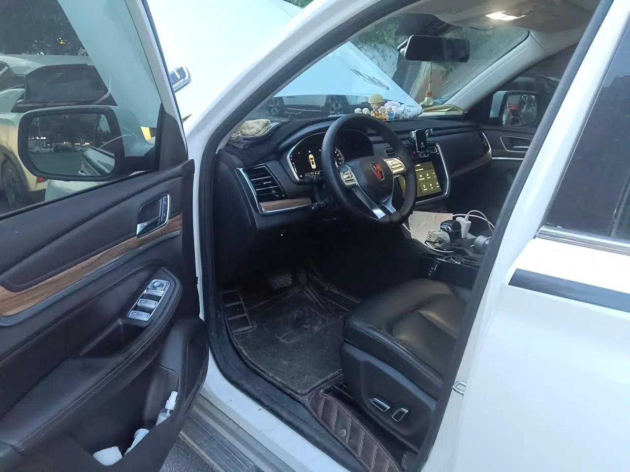 Roewe RX8 2018 30T Smart Connectivity Two-Wheel Drive Flagship Edition — миниатюра 16