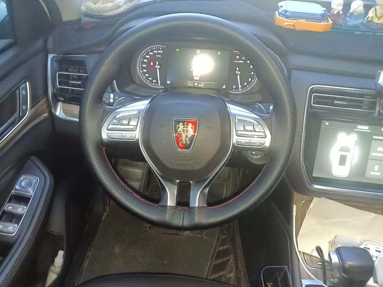 Roewe RX8 2018 30T Smart Connectivity Two-Wheel Drive Flagship Edition — миниатюра 10