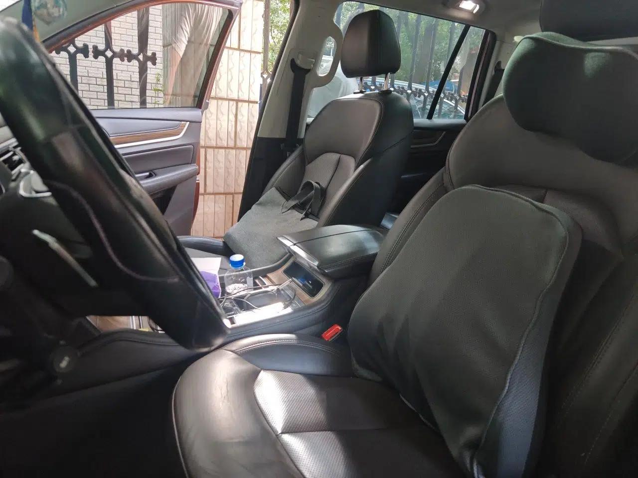Roewe RX8 2018 30T Smart Connectivity Two-Wheel Drive Flagship Edition — миниатюра 15