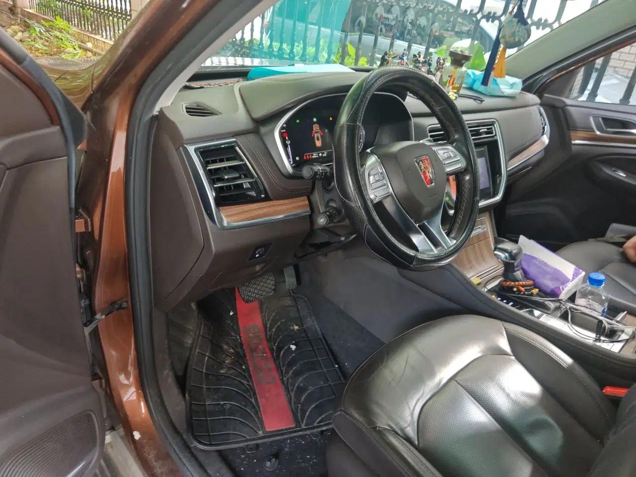 Roewe RX8 2018 30T Smart Connectivity Two-Wheel Drive Flagship Edition — миниатюра 16