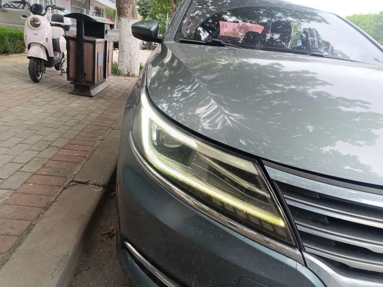 Roewe i6 2017 20T Automatic Internet ZhiZun Edition — миниатюра 7