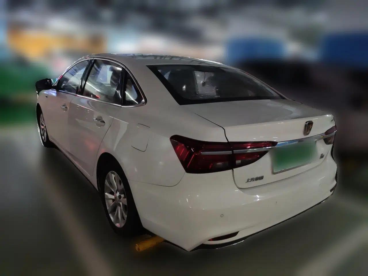 Roewe i6 2017 20T Automatic Flagship Edition — миниатюра 4