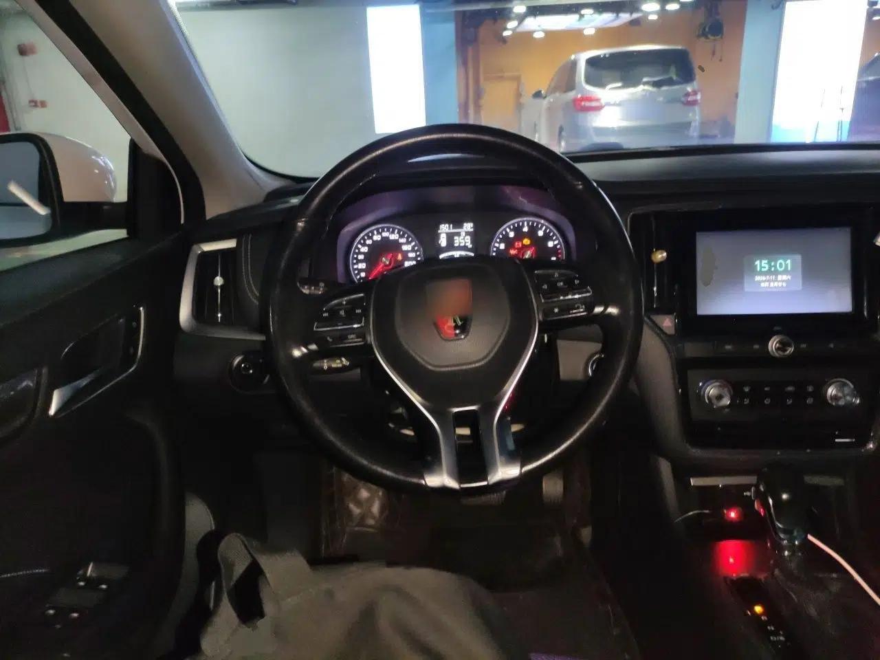 Roewe i6 2017 20T Automatic Flagship Edition — миниатюра 10