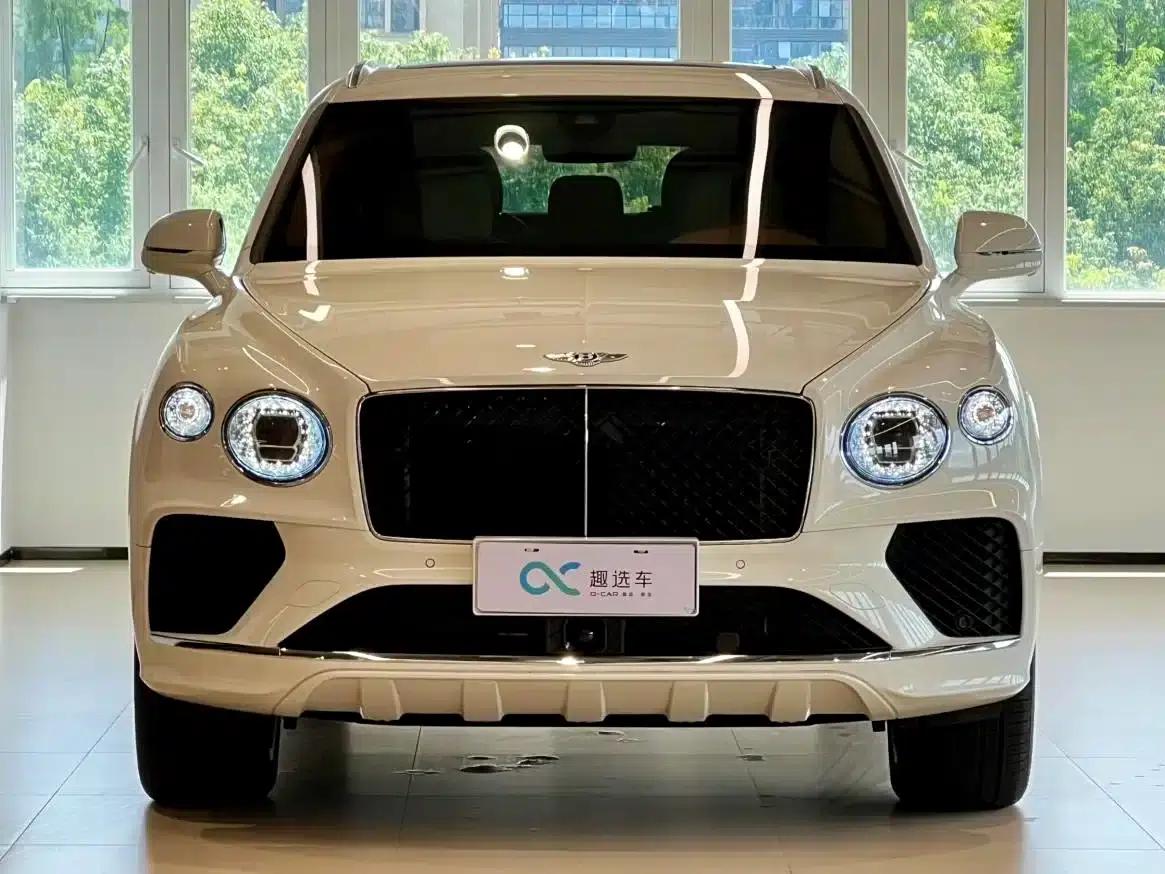 Bentayga 2024 4.0T V8 Long Wheelbase — миниатюра 2