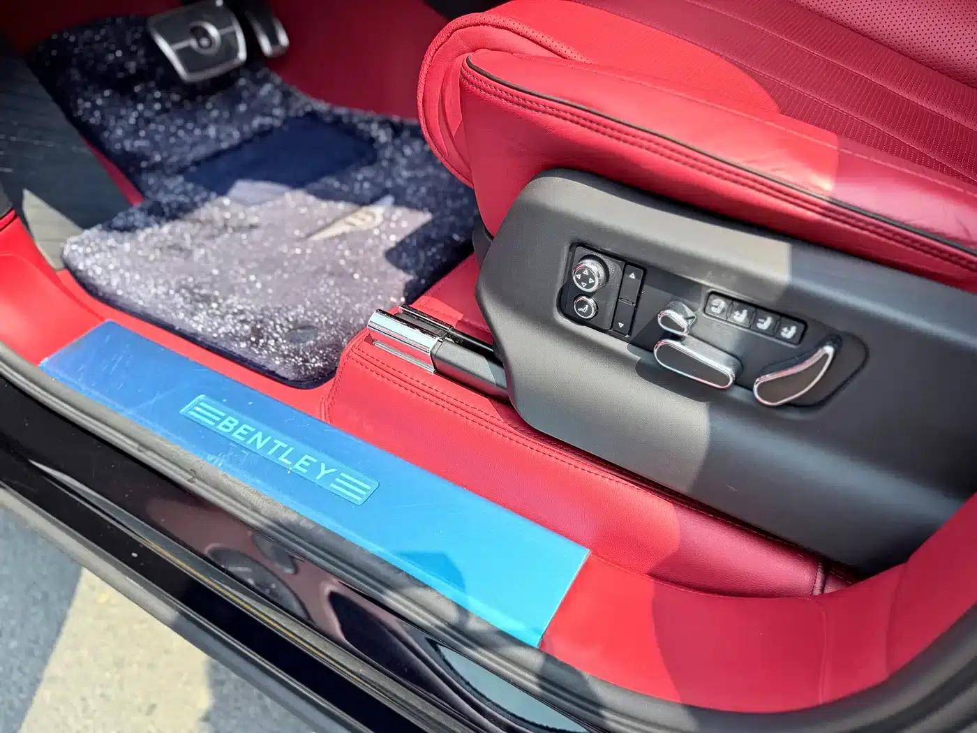 Bentayga 2021 4.0T V8 — миниатюра 11