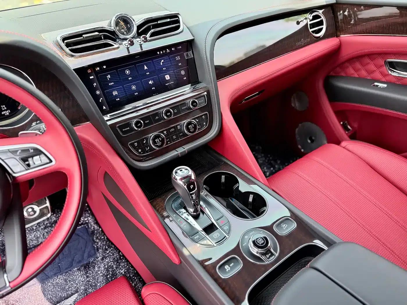 Bentayga 2021 4.0T V8 — миниатюра 6