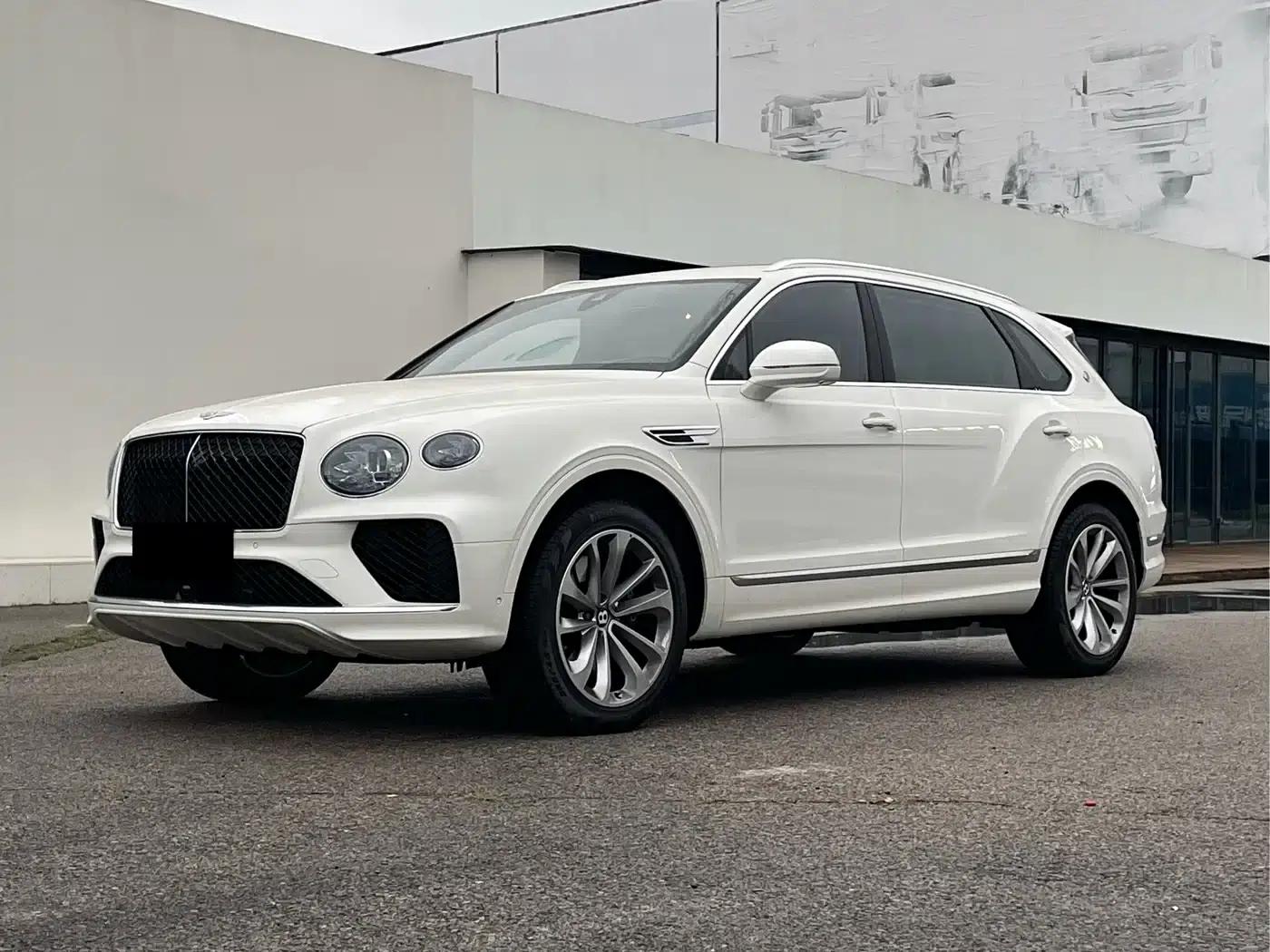 Bentayga 2026 4.0T V8 Long Wheelbase — миниатюра 1