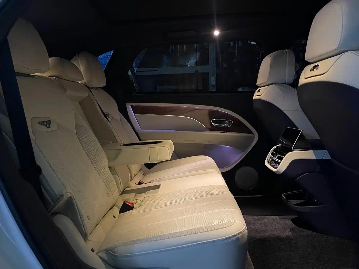 Bentayga 2026 4.0T V8 Long Wheelbase — миниатюра 20