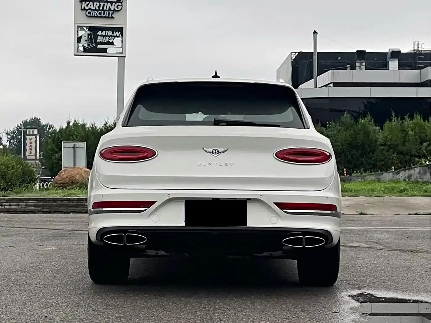 Bentayga 2026 4.0T V8 Long Wheelbase — миниатюра 4