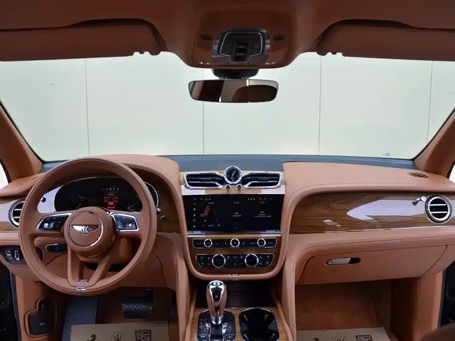 Bentayga 2022 4.0T V8 — миниатюра 15