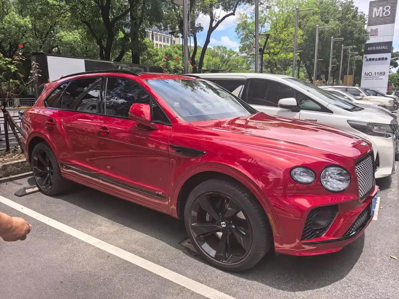 Bentayga 2021 4.0T V8 — миниатюра 2