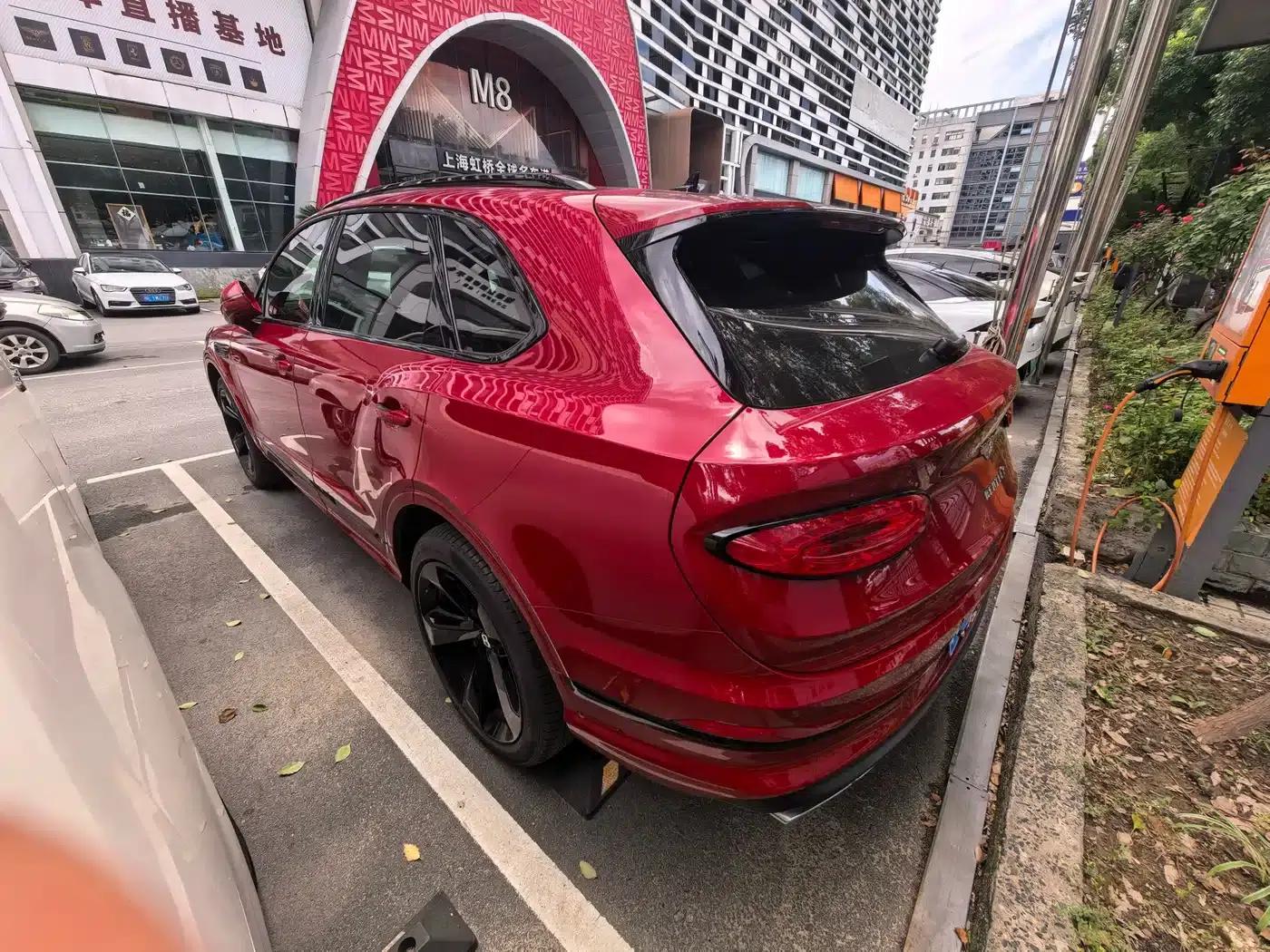 Bentayga 2021 4.0T V8 — миниатюра 3