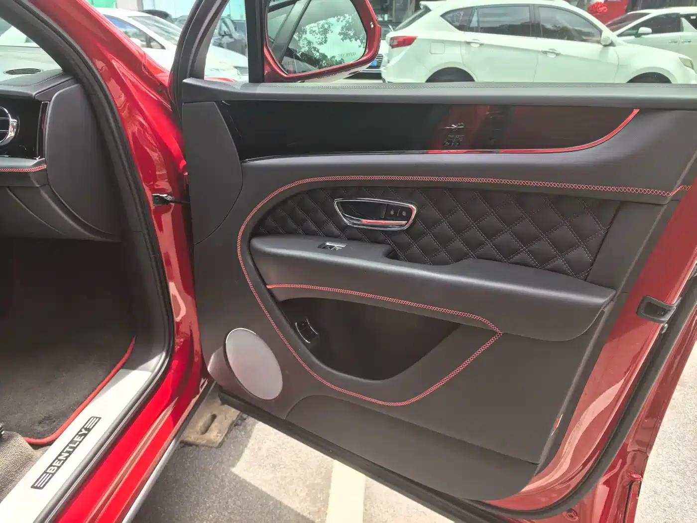 Bentayga 2021 4.0T V8 — миниатюра 9