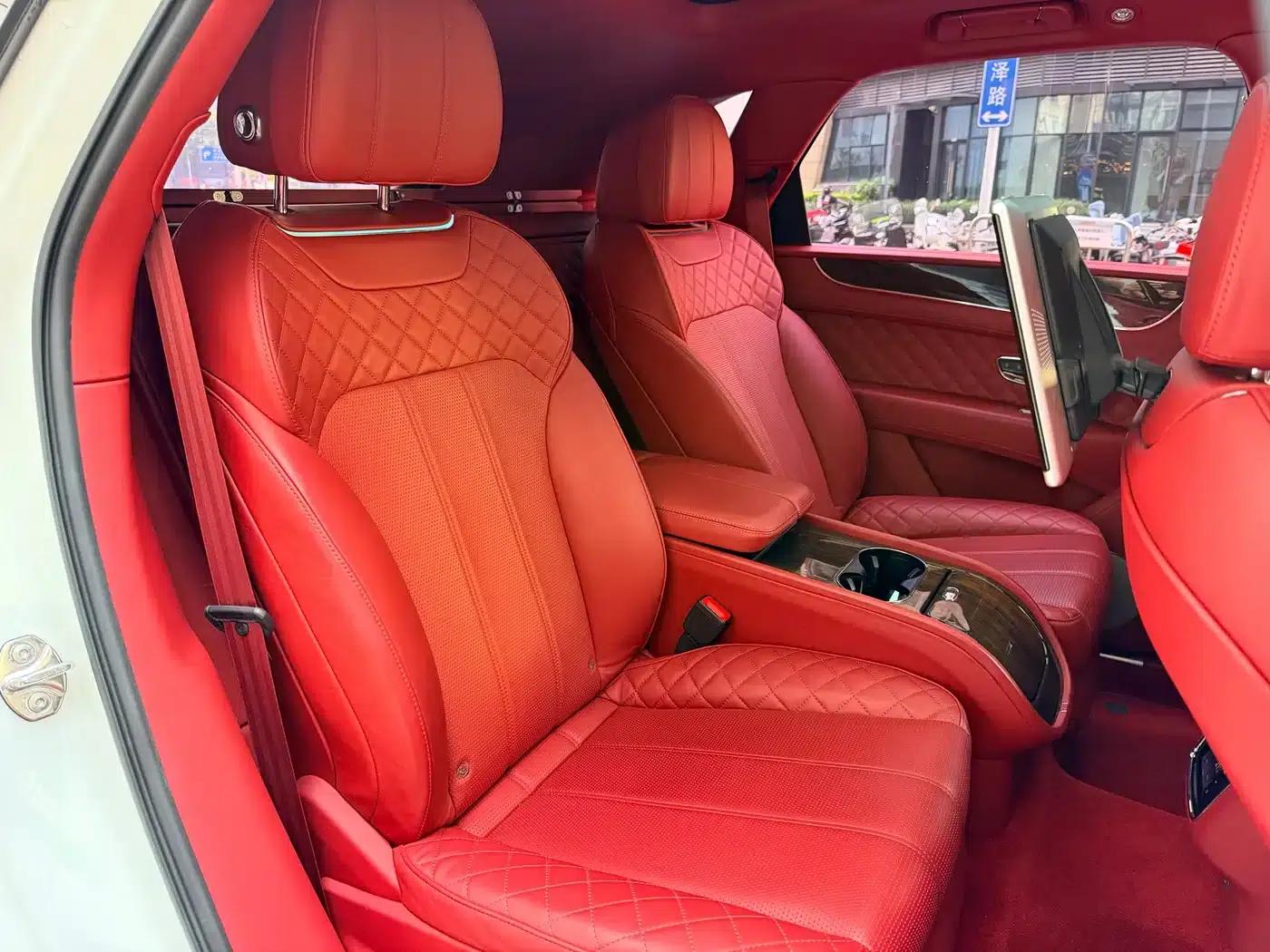 Bentayga 2018 4.0T V8 — миниатюра 11