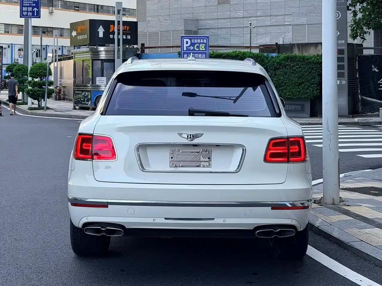 Bentayga 2018 4.0T V8 — миниатюра 4