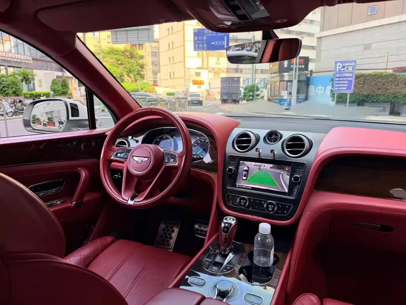 Bentayga 2018 4.0T V8 — миниатюра 7
