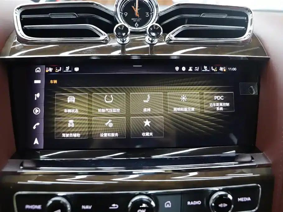 Bentayga 2022 4.0T V8 — миниатюра 16