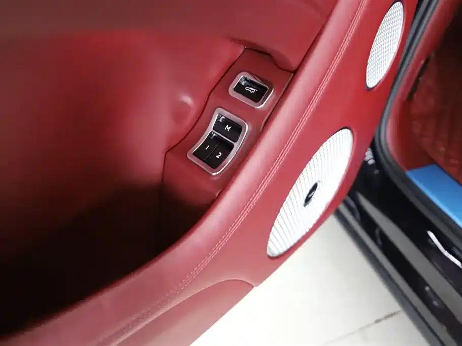 Bentayga 2022 4.0T V8 — миниатюра 19