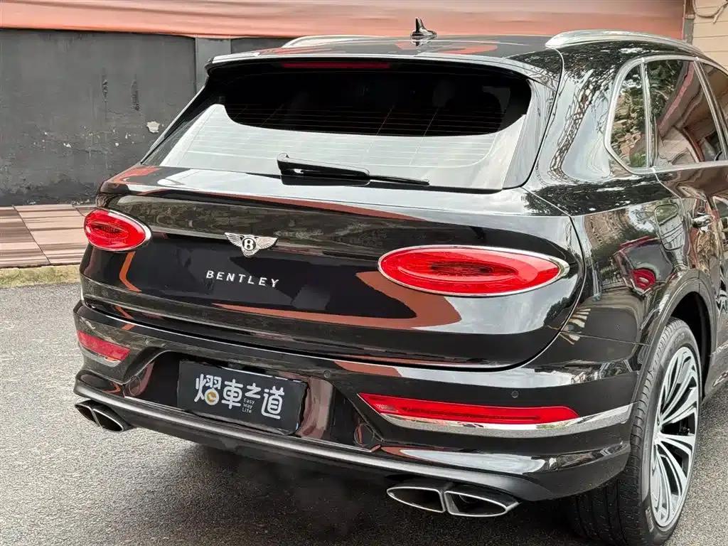Bentayga 2022 4.0T V8 — миниатюра 28