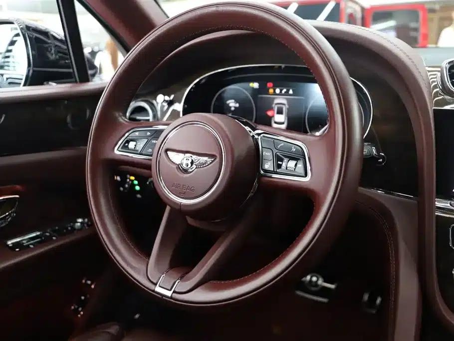 Bentayga 2022 4.0T V8 — миниатюра 8